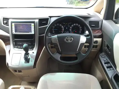 カタログ画像：アルファード （ALPHARD） ２４０Ｘ サイドリフトアップシート装着車 2014年4月 DBA-ANH20W 2400cc ゴールドパールクリスタルシャイン 燃費10.8km / l 内装