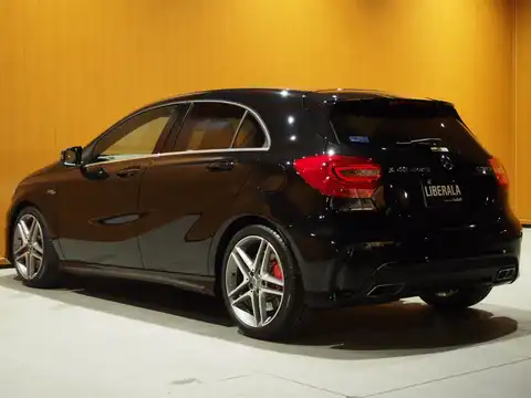 カタログ画像：Ａクラス （A-CLASS） Ａ４５ ＡＭＧ ４マチック 2015年4月 CBA-176052 2000cc コスモスブラック（Ｍ）orノーザンライツブラック（Ｍ） 燃費13.1km / l バック