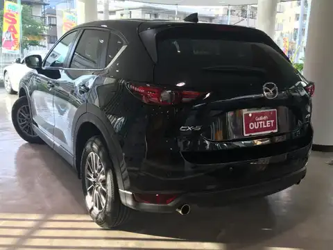 カタログ画像：ＣＸ－５ （CX-5） ２０Ｓ 2018年3月 6BA-KFEP 2000cc ジェットブラックマイカ 燃費16.0km / l バック