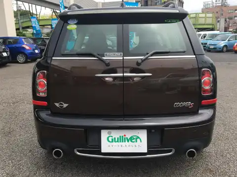 カタログ画像：ＭＩＮＩ （MINI） クーパーＳ クラブマン 2011年4月 DBA-ZG16 1600cc ホット・チョコレート（メタリック） 燃費17.8km / l バック
