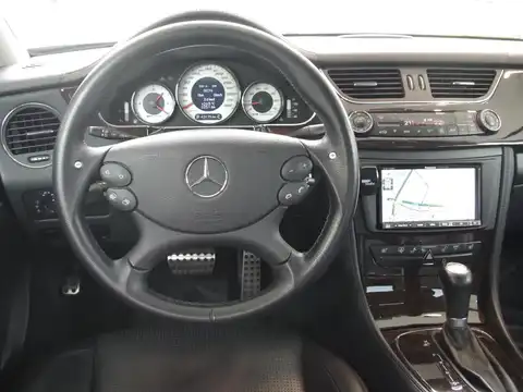 カタログ画像：ＣＬＳクラス （CLS-CLASS） ＣＬＳ５５ ＡＭＧ 2005年2月 CBA-219376 5500cc エメラルドブラック（Ｍ）orオブシディアンブラック（Ｍ） 燃費6.4km / l 内装