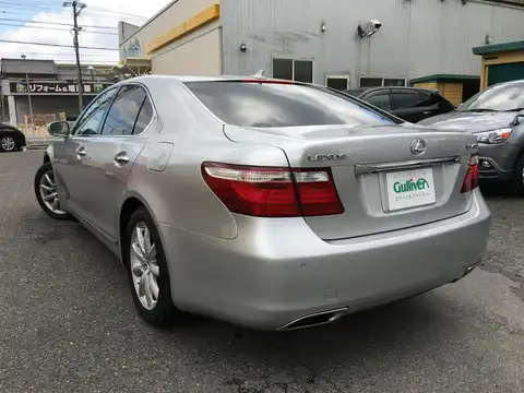 カタログ画像：ＬＳ （LS） ＬＳ４６０ Ｉパッケージ 2006年9月 DBA-USF40 4600cc プレミアムシルバー 燃費9.1km / l バック