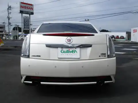 カタログ画像：キャデラックＣＴＳ （CADILLAC CTS） ３．６ 2008年1月 ABA-X322B 3600cc ホワイトダイヤモンド 燃費8.0km / l バック