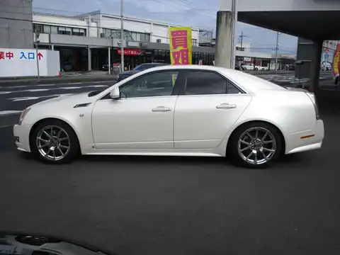 カタログ画像：キャデラックＣＴＳ （CADILLAC CTS） ３．６ 2008年1月 ABA-X322B 3600cc ホワイトダイヤモンド 燃費8.0km / l 外装