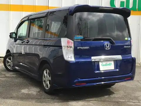 カタログ画像：ステップワゴンスパーダ （STEPWAGON SPADA） Ｚ 2011年8月 DBA-RK5 2000cc コバルトブルー・パール 燃費13.2km / l バック