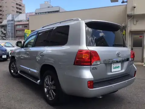 カタログ画像：ランドクルーザー （LAND CRUISER） ＺＸ ブルーノクロス 2014年8月 CBA-URJ202W 4600cc シルバーメタリック 燃費6.7km / l バック