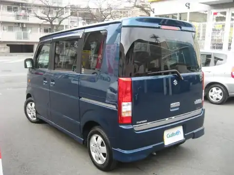 カタログ画像：エブリイワゴン （EVERY WAGON） ＰＺターボ 2005年8月 ABA-DA64W 660cc ターコイズグリーンパールメタリック 燃費15.0km / l バック