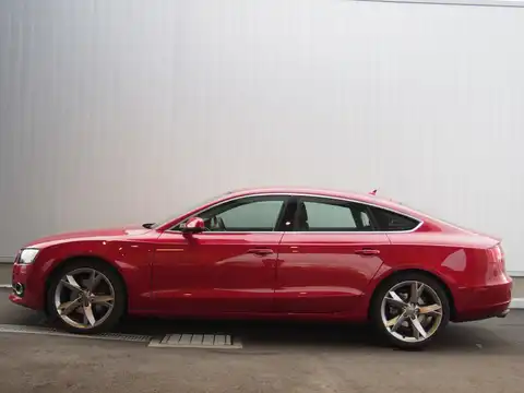 カタログ画像：Ａ５スポーツバック （A5 SPORTBACK） ２．０ＴＦＳＩクワトロ 2010年1月 ABA-8TCDNL 2000cc ガーネットレッドパールエフェクト 燃費12.0km / l 外装