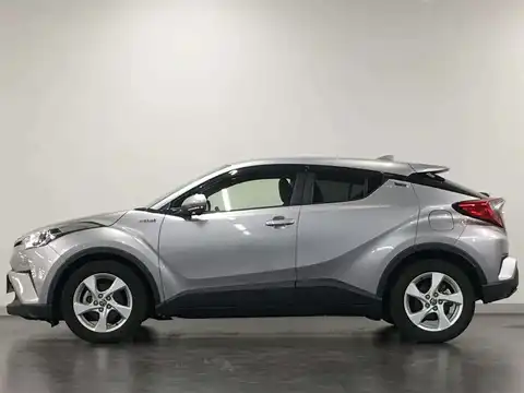 カタログ画像：Ｃ－ＨＲ （C-HR） Ｓ 2016年12月 DAA-ZYX10 1800cc メタルストリームメタリック 燃費30.2km / l 外装