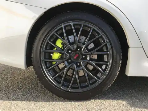 カタログ画像：ＷＲＸ ＳＴＩ （WRX STI） ＳＴＩ 2019年6月 CBA-VAB 2000cc クリスタルホワイト・パール 燃費9.4km / l タイヤ