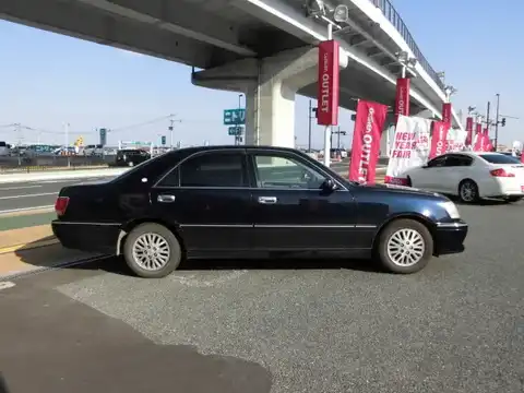 カタログ画像：クラウン （CROWN） ロイヤルエクストラＦｏｕｒ 2001年8月 TA-JZS173 2500cc ブラック 燃費9.2km / l 外装