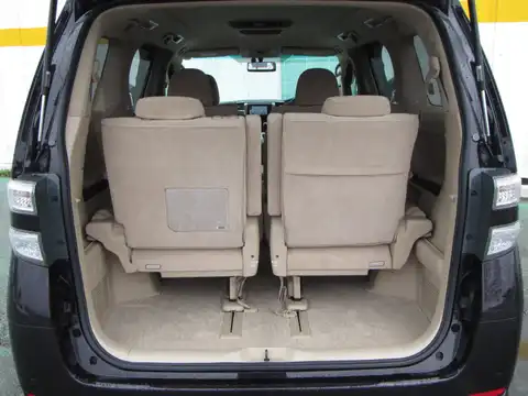 カタログ画像：ヴェルファイア （VELLFIRE） ３．５Ｖ サイドリフトアップシート装着車 2008年5月 DBA-GGH20W 3500cc ボルドーマイカメタリック 燃費9.5km / l 内装