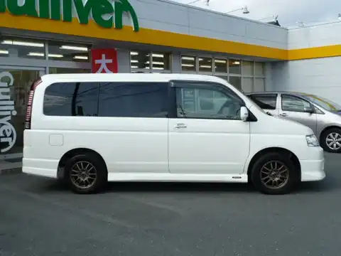 カタログ画像：ステップワゴン （STEPWAGON） ハッピーエディション 2004年11月 CBA-RF3 2000cc プレミアムホワイト・パール 燃費12.0km / l 外装