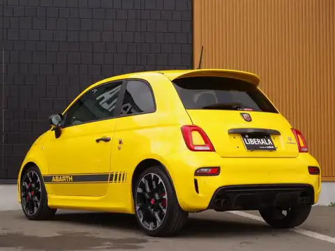 カタログ画像：アバルト５９５ （ABARTH 595） コンペティツィオーネ 2018年9月 ABA-31214T 1400cc ジャッロラリー 燃費13.1km / l バック