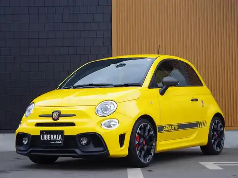 カタログ画像：アバルト５９５ （ABARTH 595） コンペティツィオーネ 2018年9月 ABA-31214T 1400cc ジャッロラリー 燃費13.1km / l フロント