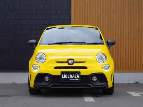 カタログ画像：アバルト５９５ （ABARTH 595） コンペティツィオーネ 2018年9月 ABA-31214T 1400cc ジャッロラリー 燃費13.1km / l フロント