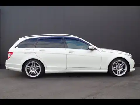 カタログ画像：Ｃクラスステーションワゴン （C-CLASS STATIONWAGON） Ｃ３００ ステーションワゴン アバンギャルド 2009年8月 DBA-204254 3000cc カルサイトホワイト 燃費9.5km / l 外装