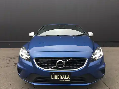 カタログ画像：Ｖ４０ （V40） Ｄ４ Ｒデザイン ポールスターエディション 2017年1月 LDA-MD4204T 2000cc バースティングブルーメタリック 燃費20.0km / l フロント