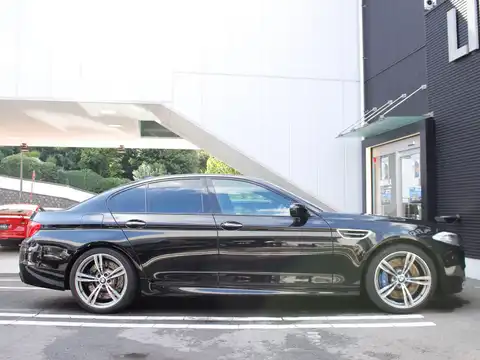 カタログ画像：Ｍ５ （M5） ベースグレード 2014年10月 ABA-FV44M 4400cc ブラック・サファイア 燃費9.0km / l 外装