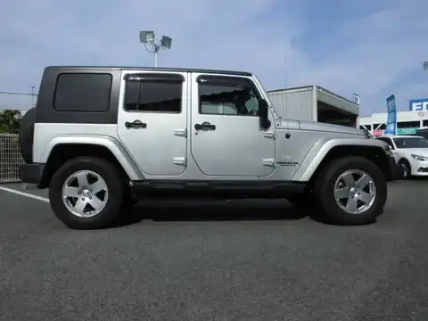 カタログ画像：ジープ・ラングラーアンリミテッド （JEEP WRANGLER UNLIMITED） サハラ４ＡＴ 2007年3月 ABA-JK38L 3800cc ブライトシルバーメタリッククリアコート 燃費7.1km / l 外装