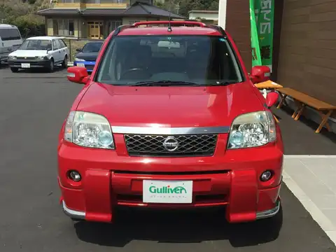 カタログ画像：エクストレイル （X-TRAIL） Ｘエクストリームレザー 2006年11月 CBA-NT30 2000cc バーニングレッド 燃費13.0km / l フロント