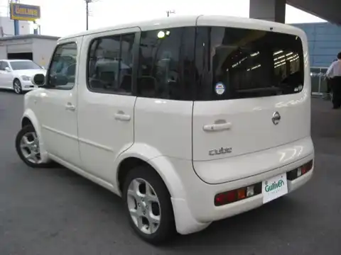 カタログ画像：キューブ （CUBE） ＥＸ ＭＤ／ＣＤセレクション 2004年12月 CBA-BZ11 1400cc ホワイトパール（３Ｐ） 燃費17.2km / l バック