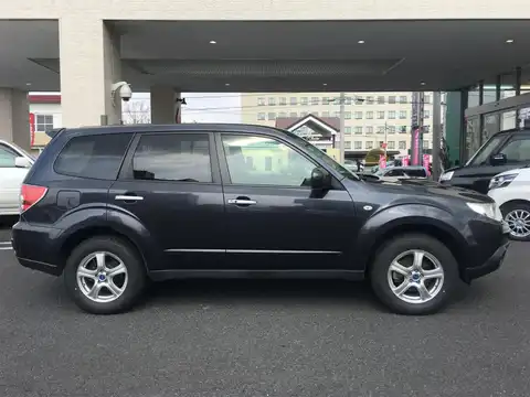 カタログ画像：フォレスター （FORESTER） ２．０ＸＴ 2010年4月 DBA-SH5 2000cc ダークグレー・メタリック 燃費13.0km / l 外装