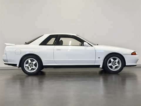 カタログ画像：スカイライン （SKYLINE） ＧＴＳ２５タイプＳ 1992年11月 E-ECR32 2500cc クリスタルホワイト（スーパーファインコーティング） 燃費9.5km / l 外装