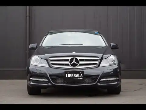 カタログ画像：Ｃクラス （C-CLASS） Ｃ２５０ ブルーエフィシェンシー アバンギャルド 2011年10月 DBA-204047 1800cc マグネタイトブラック（Ｍ）orオプシディアンブラック（Ｍ） 燃費13.2km / l フロント