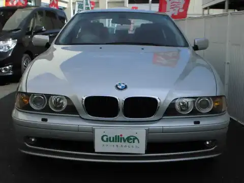 カタログ画像：５シリーズ （5 SERIES） ５３０ｉハイライン 2000年11月 GH-DT30 3000cc チタン・シルバー（メタリックカラー） 燃費8.5km / l フロント