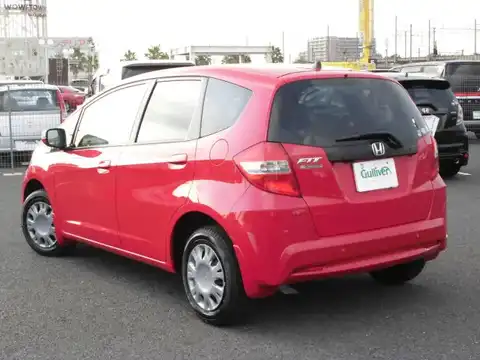 カタログ画像：フィット （FIT） Ｇ・１０ｔｈアニバーサリー 2011年8月 DBA-GE7 1300cc ミラノレッド 燃費16.0km / l バック