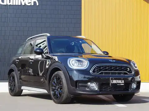 カタログ画像：ＭＩＮＩ （MINI） クーパーＳ Ｅ クロスオーバー オール４ 2018年5月 CLA-YU15 1500cc ミッドナイト・ブラック（メタリック） 燃費17.3km / l メイン（その他）