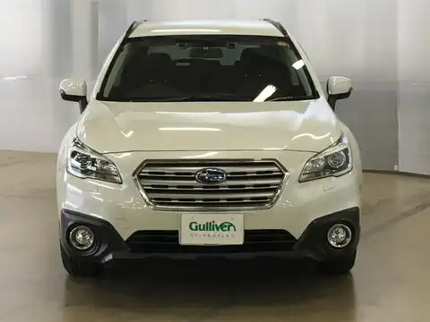 カタログ画像：レガシィアウトバック （LEGACY OUTBACK） ベースグレード 2015年10月 DBA-BS9 2500cc クリスタルホワイト・パール 燃費14.6km / l フロント