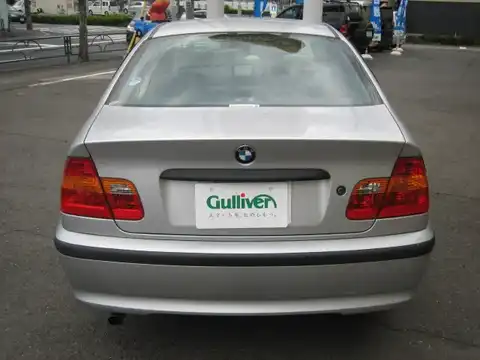 カタログ画像：３シリーズ （3 SERIES） ３１８ｉ 2004年4月 GH-AY20 2000cc 燃費13.2km / l バック