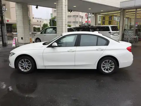 カタログ画像：３シリーズ （3 SERIES） ３２０ｉ 2016年5月 DBA-8A20 2000cc アルピン・ホワイトⅢ 燃費16.0km / l 外装