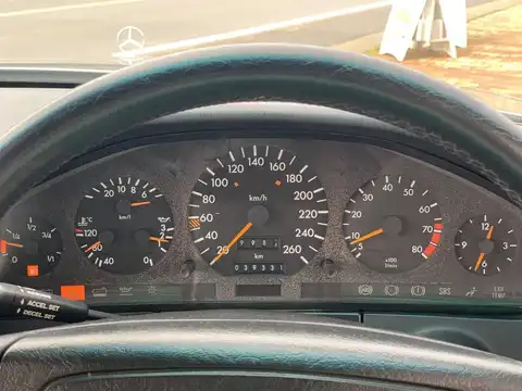 カタログ画像：Ｓクラス （S-CLASS） ３００ＳＥ 1992年10月 E-140032 3200cc 燃費6.1km / l 内装