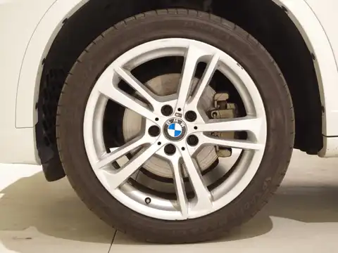 カタログ画像：Ｘ３ （X3） ｘＤｒｉｖｅ ３５ｉ Ｍスポーツパッケージ 2012年5月 DBA-WX35 3000cc 燃費11.0km / l タイヤ