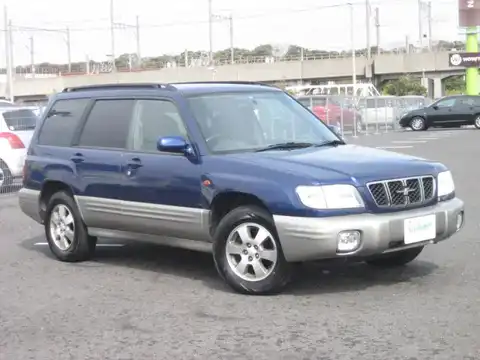 カタログ画像：フォレスター （FORESTER） Ｓ／２０ 2000年1月 GF-SF5 2000cc グランブルーマイカ／ストームグレーオパール 燃費13.4km / l メイン（その他）