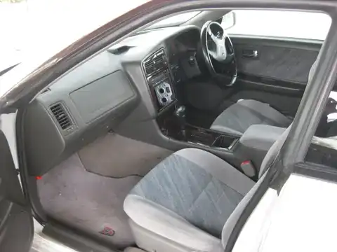 カタログ画像：ステージア （STAGEA） ２０Ｘ 1997年11月 E-WHC34 2000cc シルキースノーパール（３Ｐ）ｏｒ（Ｓ．Ｆ．Ｈ．Ｃ）ｏｒシルキースノーパールツートーン（３Ｐ）ｏｒ（Ｓ．Ｆ．Ｈ．Ｃ） 燃費10.0km / l 内装