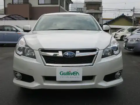 カタログ画像：レガシィツーリングワゴン （LEGACY TOURING WAGON） ２．５ｉアイサイト Ｓパッケージ 2014年4月 DBA-BRM 2500cc サテンホワイト・パール 燃費12.4km / l フロント