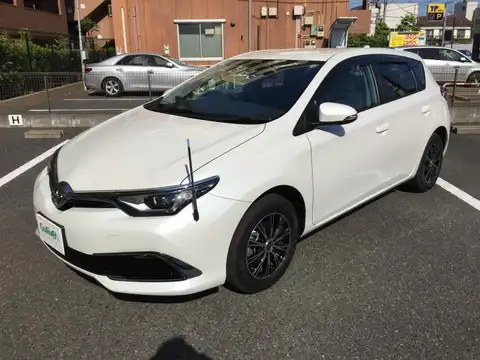 カタログ画像：オーリス （AURIS） ハイブリッドＧパッケージ 2016年4月 DAA-ZWE186H 1800cc ホワイトパールクリスタルシャイン 燃費30.4km / l 外装