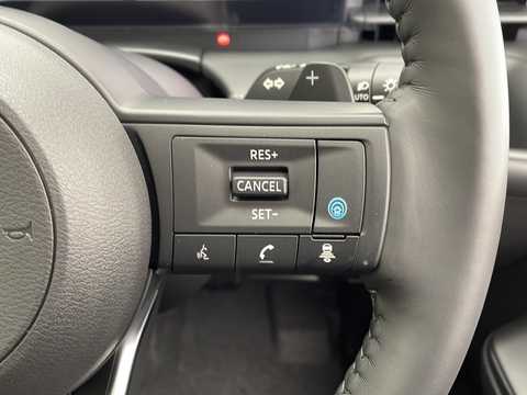 カタログ画像：セレナ （SERENA） ハイウェイスターＶ ビームスエディション 2024年12月 5BA-FC28 2000cc プリズムホワイト（3P）/スーパーブラック 2トーンorプリズムホワイト（3P） 燃費13.0km / l 内装