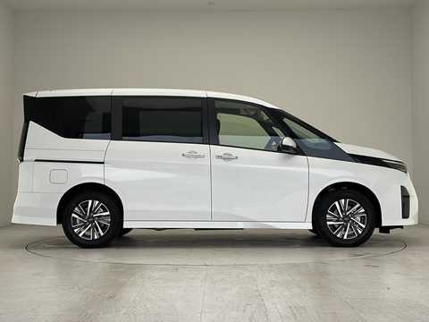 カタログ画像：セレナ （SERENA） ハイウェイスターＶ ビームスエディション 2024年12月 5BA-FC28 2000cc プリズムホワイト（3P）/スーパーブラック 2トーンorプリズムホワイト（3P） 燃費13.0km / l 外装