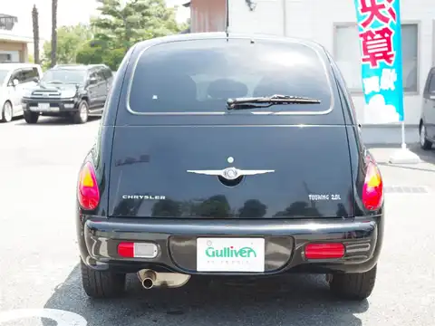 カタログ画像：クライスラー・ＰＴクルーザー （CHRYSLER PT CRUISER） ツーリング 2004年4月 GH-PT2K20 2000cc ブラッククリアコート 燃費9.1km / l バック