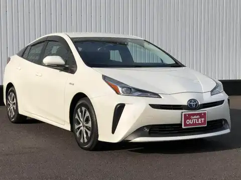 カタログ画像：プリウス （PRIUS） Ａ 2019年10月 DAA-ZVW55 1800cc スーパーホワイトⅡ 燃費34.0km / l メイン（その他）