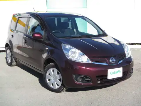 カタログ画像：ノート （NOTE） １５Ｘ ＦＯＵＲ ＳＶ 2010年12月 DBA-NE11 1500cc フランボワーズレッド（２Ｐ） 燃費14.4km / l メイン（その他）