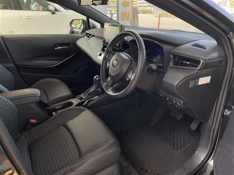 カタログ画像：カローラツーリング （COROLLA TOURING） ハイブリッド Ｇ－Ｘ 2019年10月 6AA-ZWE214W 1800cc ブラックマイカ 燃費26.8km / l 内装