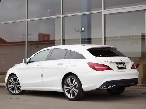 数量限定格安 メルセデスベンツ CLA220 4MATIC Shooting Brake CLA