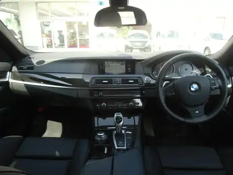 カタログ画像：５シリーズ （5 SERIES） ５２８ｉ Ｍスポーツパッケージ 2011年11月 DBA-XG28 2000cc 燃費13.6km / l 内装