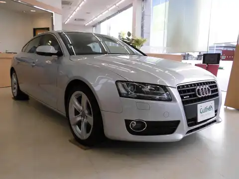 カタログ画像：Ａ５スポーツバック （A5 SPORTBACK） ２．０ＴＦＳＩクワトロ 2010年1月 ABA-8TCDNL 2000cc アイスシルバーメタリック 燃費12.0km / l メイン（その他）